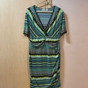 Women Medium Beautiful Abstract Chevron Cool Spring Color MIDI Curve Dress